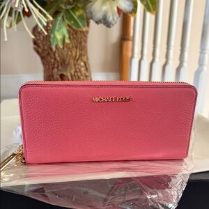 Michael Kors Tea Rose Pink Zip-Around Wallet Gold Hardware 8X4